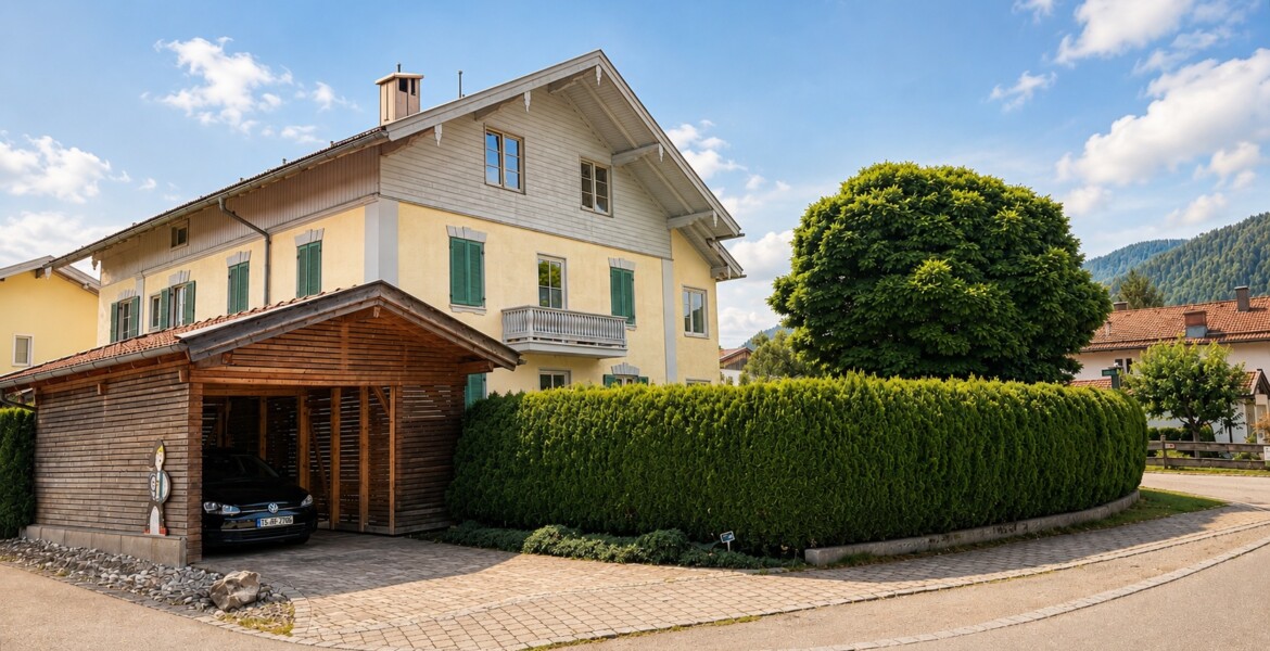4 Zimmer-Wohnung im 1. OG mit großem Gartengrundstück